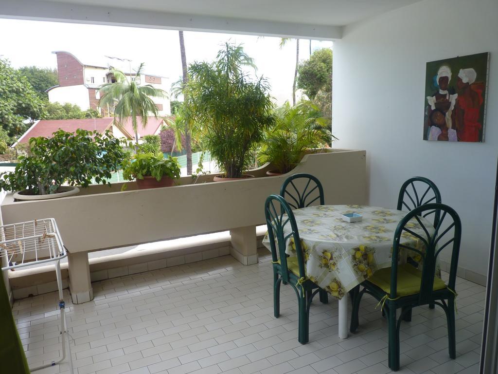 Au Meuble Des Roches Apartment แซ็งต์-จีลส์-เลส์-แบ็งส์ ภายนอก รูปภาพ