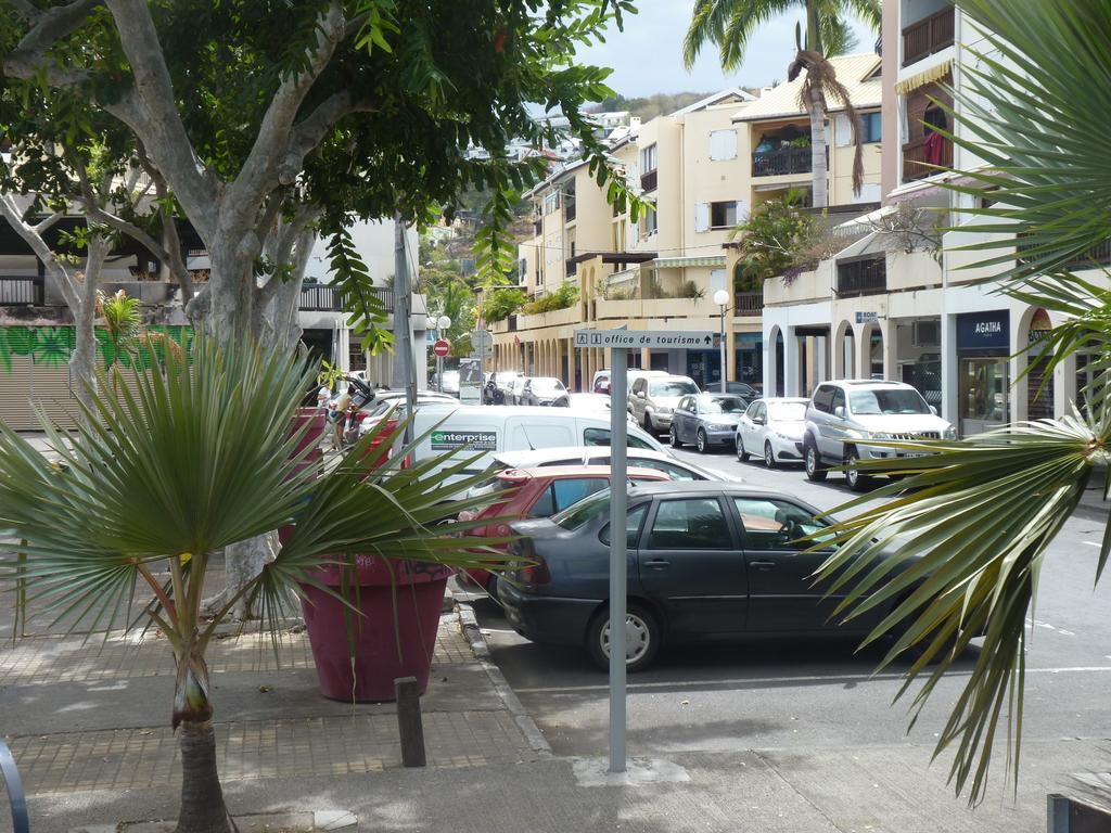 Au Meuble Des Roches Apartment แซ็งต์-จีลส์-เลส์-แบ็งส์ ภายนอก รูปภาพ